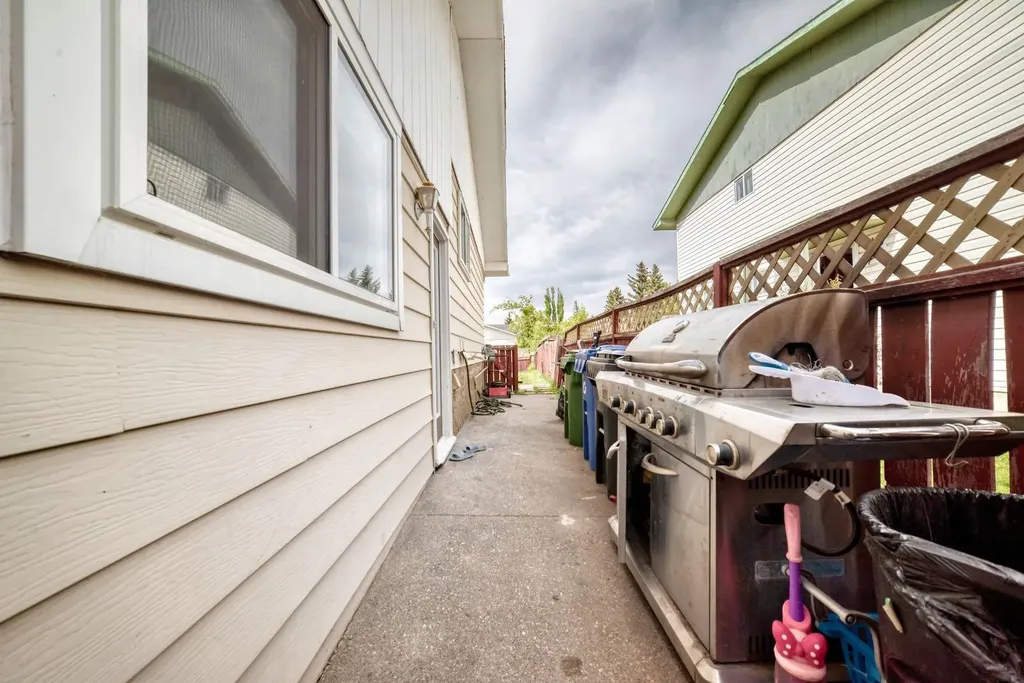 116 Pineson Place NE Calgary AB T1Y2R1