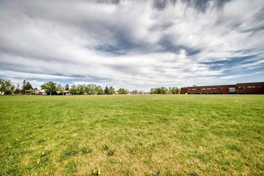 116 Pineson Place NE Calgary AB T1Y2R1