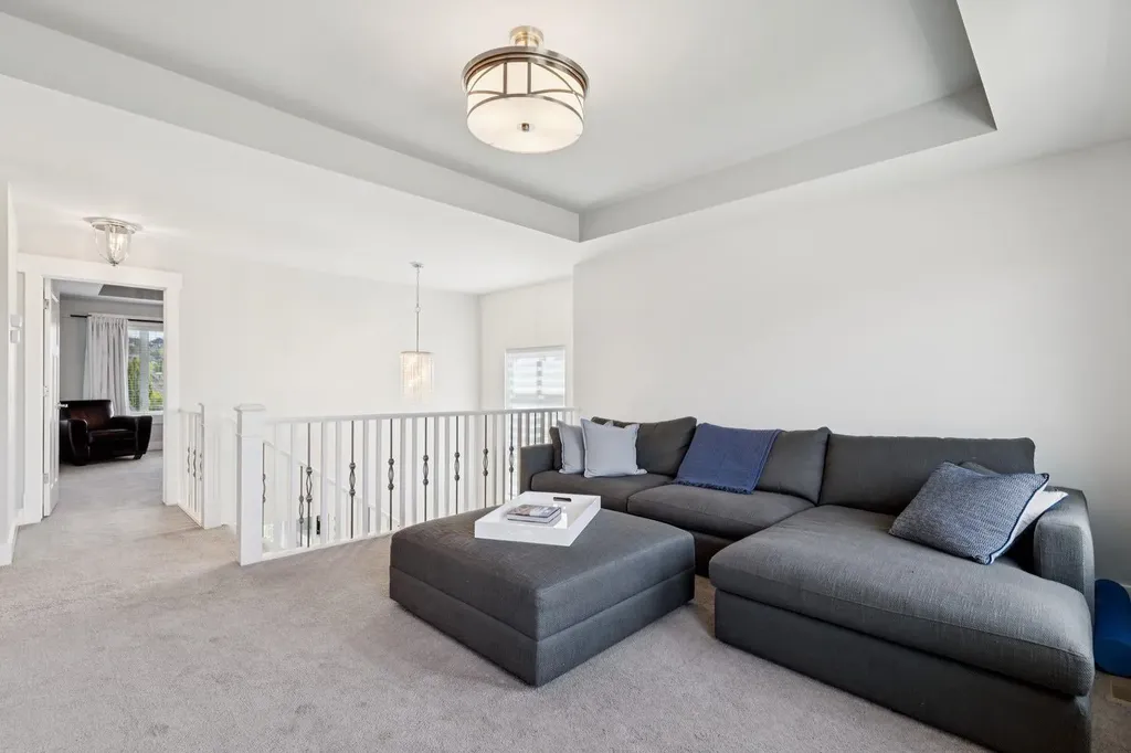 10 Timberline Place SW Calgary AB T3H 0W3