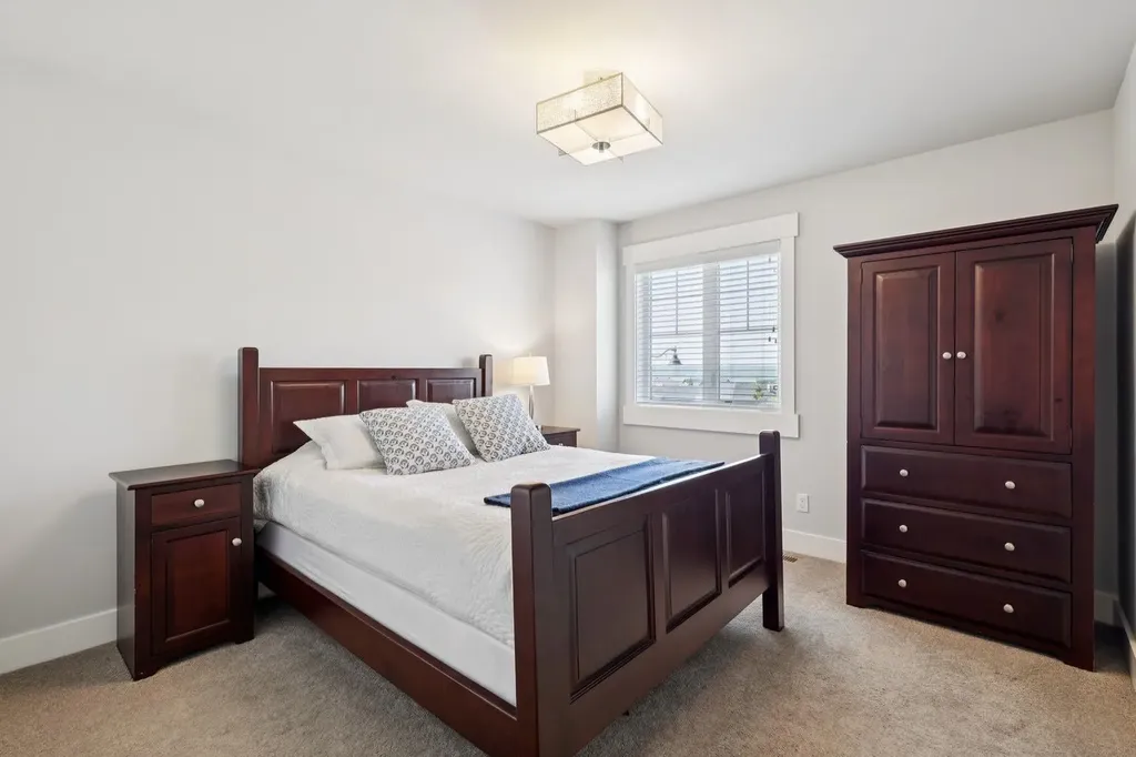 10 Timberline Place SW Calgary AB T3H 0W3
