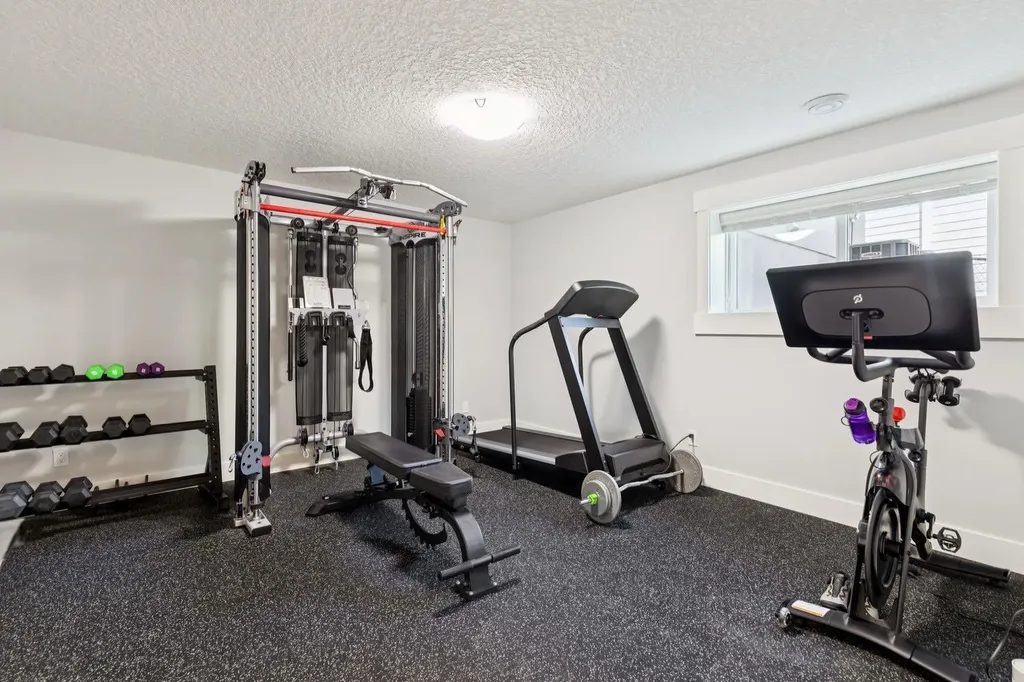 10 Timberline Place SW Calgary AB T3H 0W3