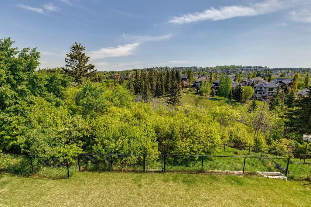 10 Timberline Place SW Calgary AB T3H 0W3