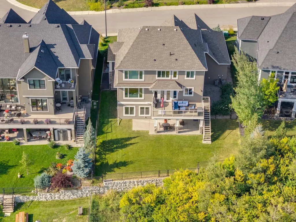 10 Timberline Place SW Calgary AB T3H 0W3