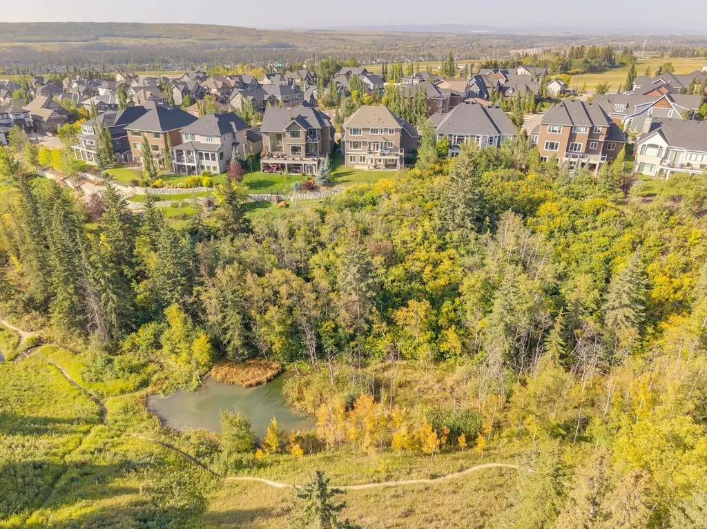 10 Timberline Place SW Calgary AB T3H 0W3