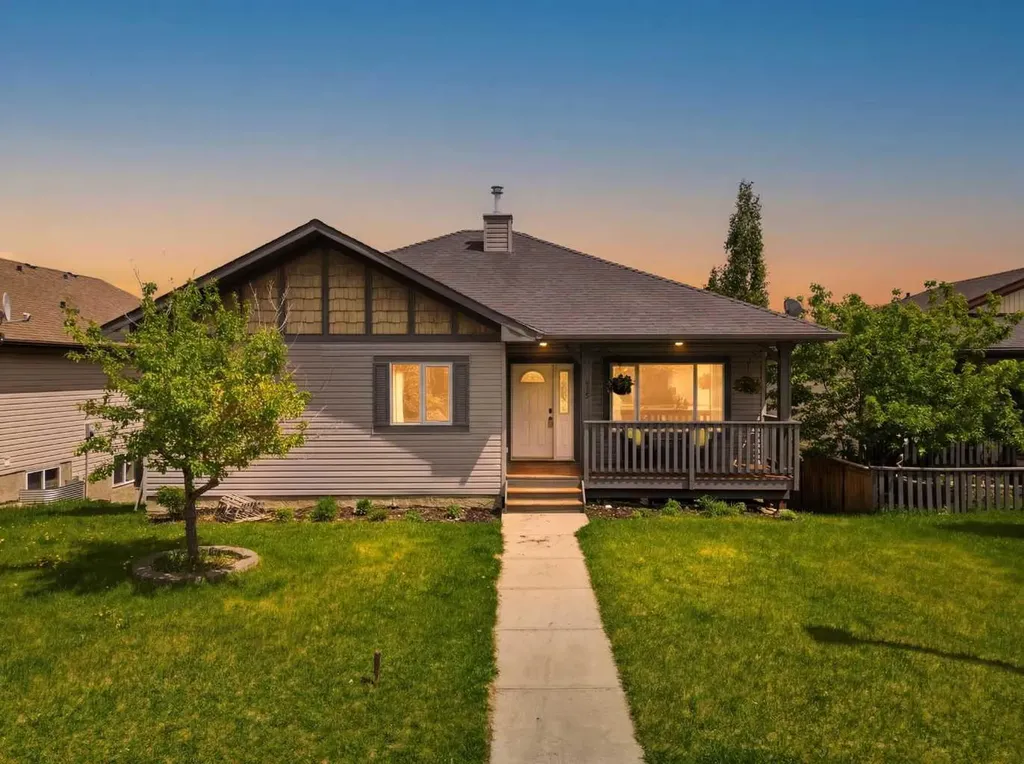 413 Sunrise Hill Diamond Valley AB T0L 2A0