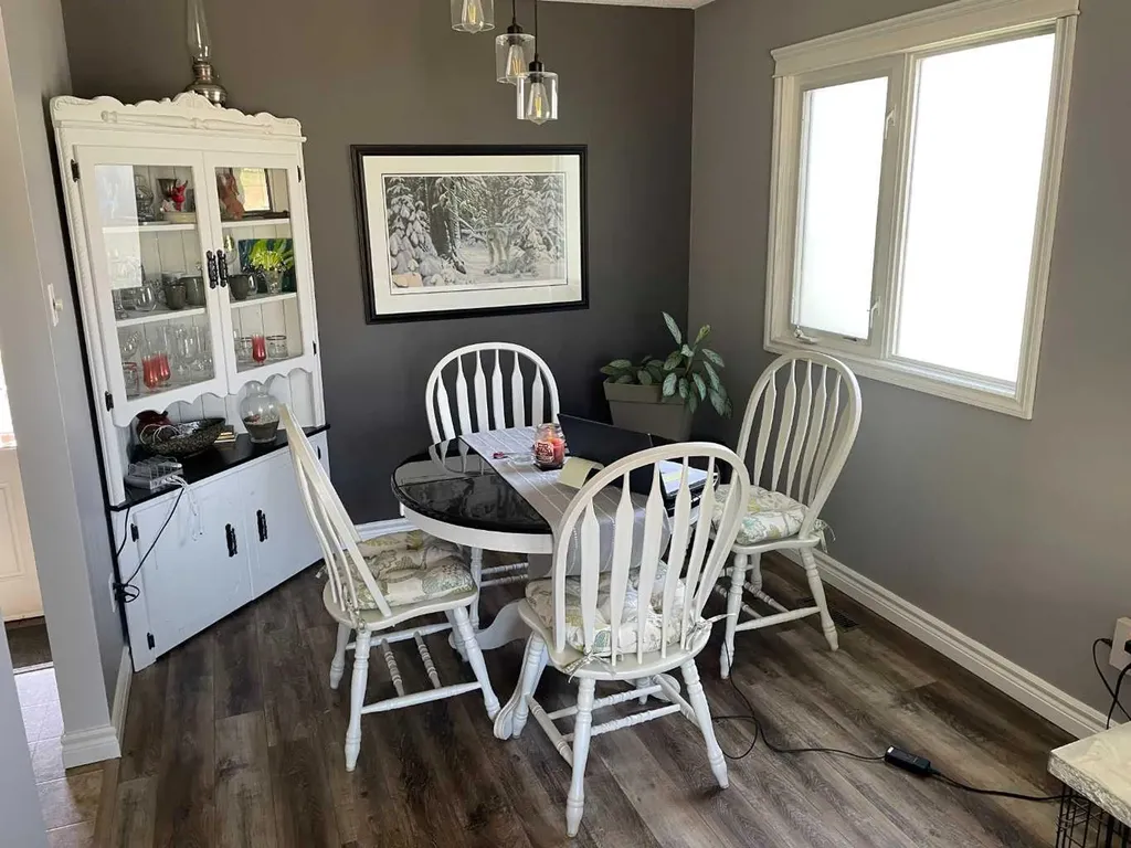 10717 103 Avenue Fairview AB T0H1L0
