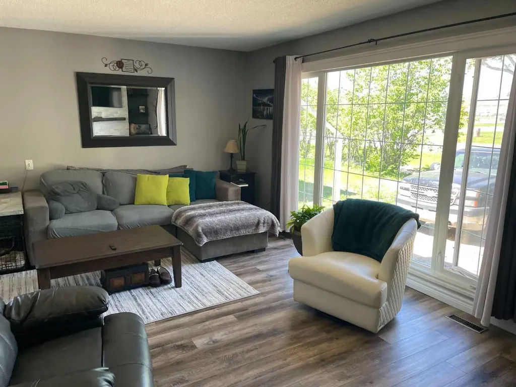 10717 103 Avenue Fairview AB T0H1L0