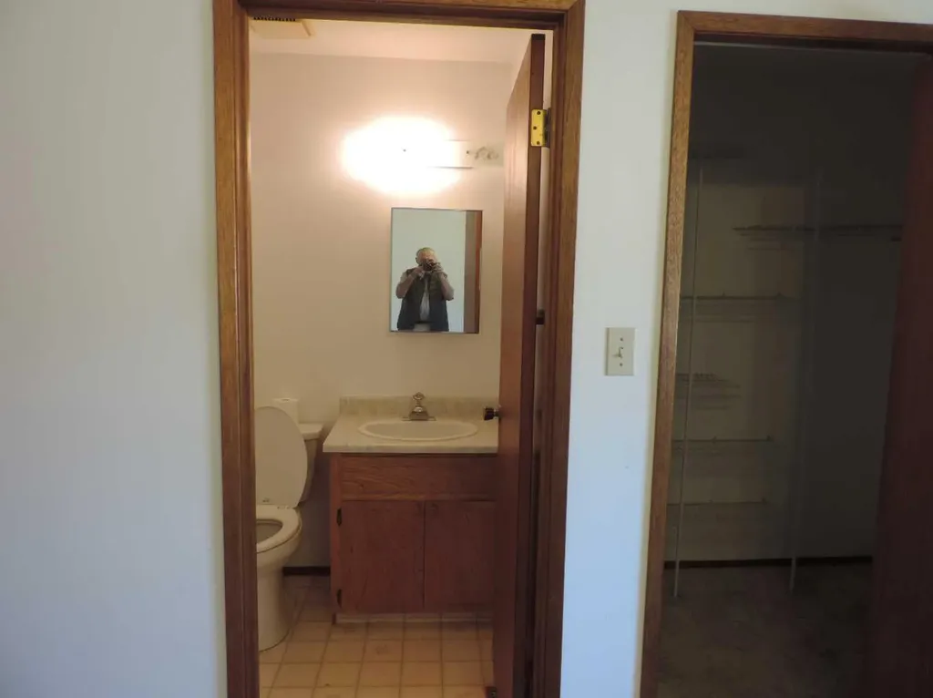 5042 51 Rimbey AB T0C 2J0