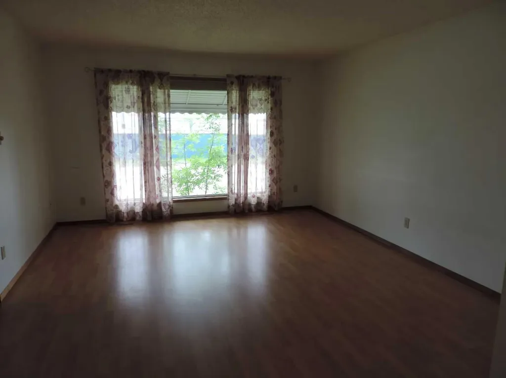 5042 51 Avenue Rimbey AB T0C 2J0