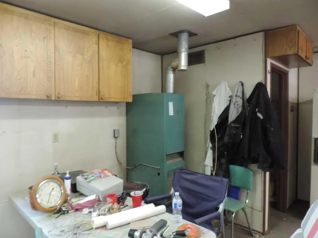5042 51 Rimbey AB T0C 2J0