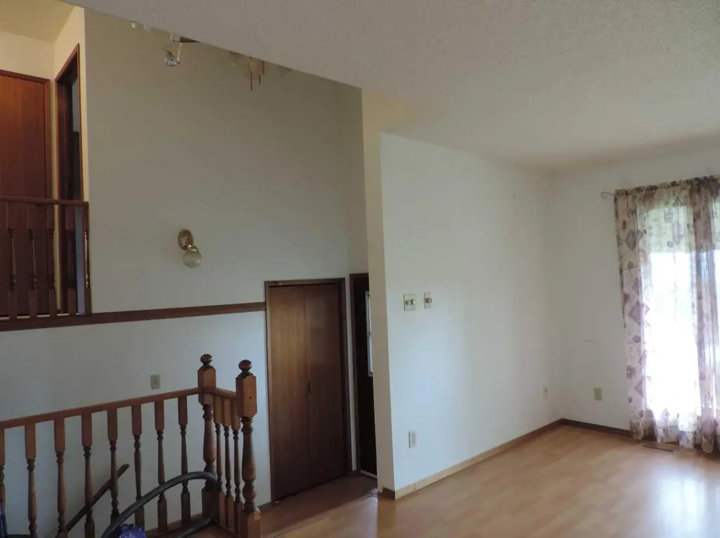 5042 51 Avenue Rimbey AB T0C 2J0
