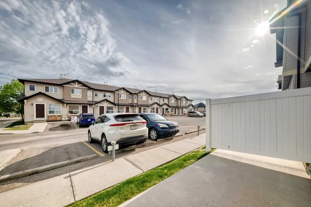 501 Saddlecrest Boulevard NE Calgary AB T3J0G2