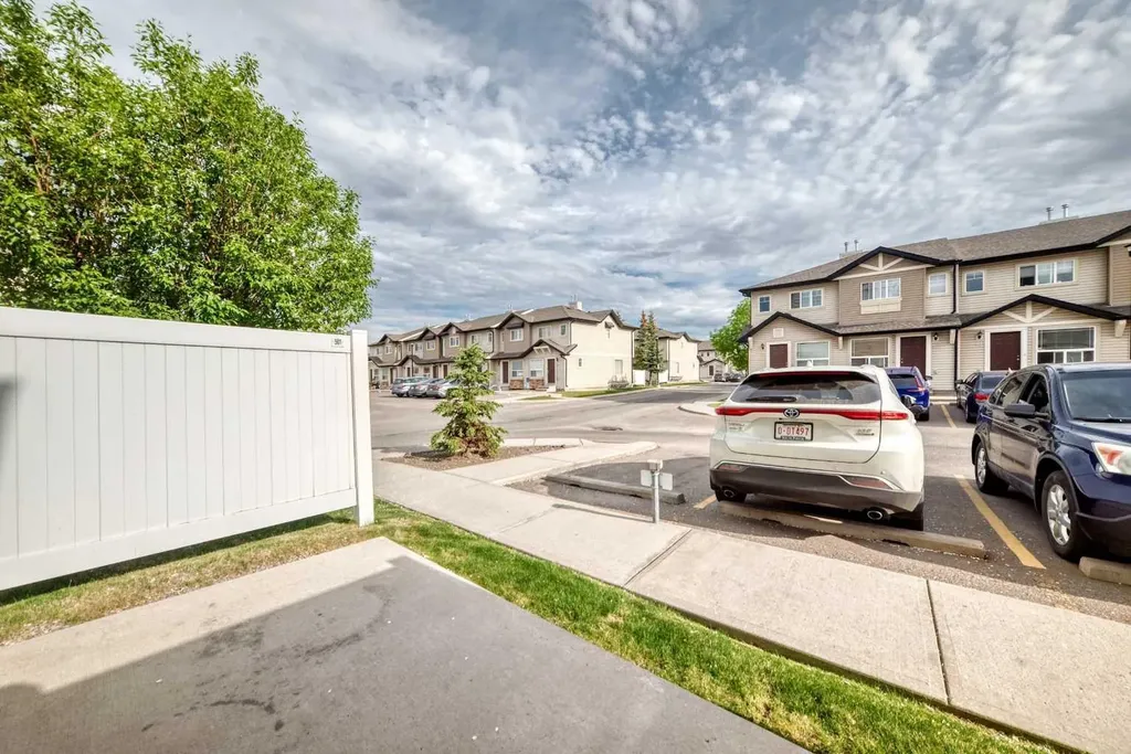 501 Saddlecrest Boulevard NE Calgary AB T3J0G2