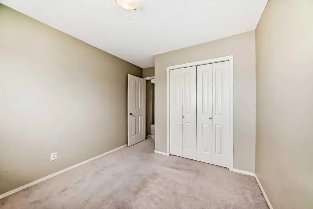 501 Saddlecrest Boulevard NE Calgary AB T3J0G2