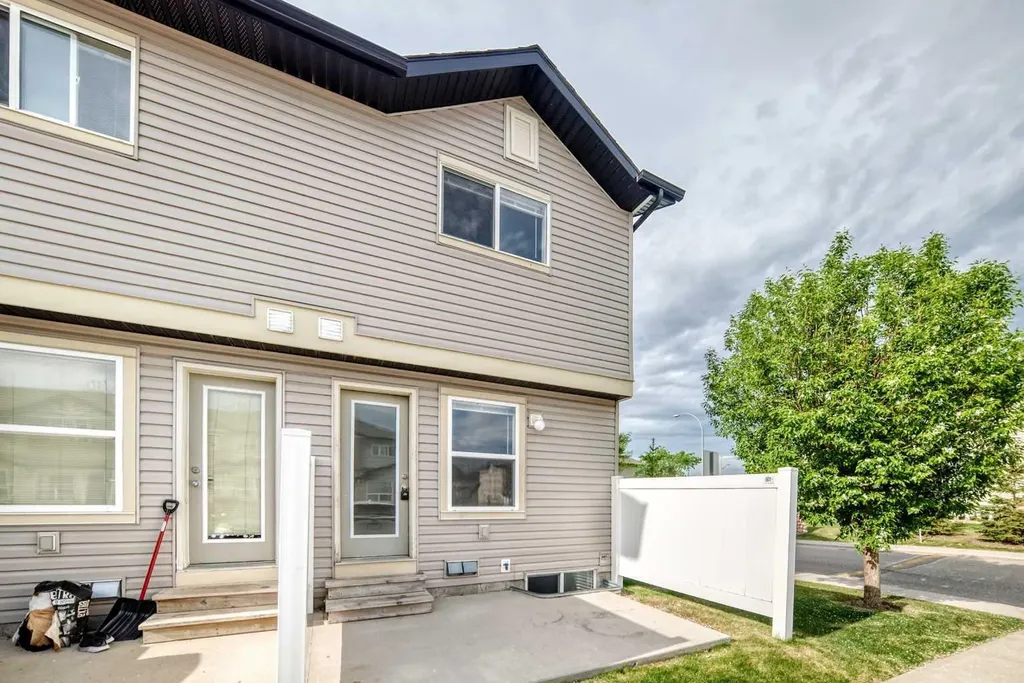 501 Saddlecrest Boulevard NE Calgary AB T3J0G2