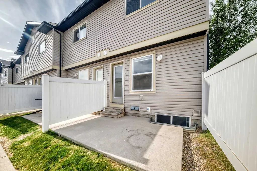 501 Saddlecrest Boulevard NE Calgary AB T3J0G2