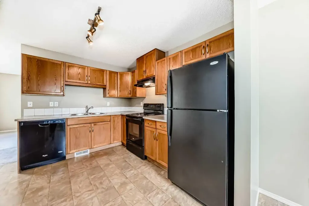 501 Saddlecrest Boulevard NE Calgary AB T3J0G2
