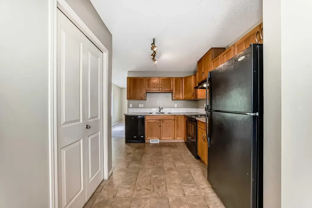 501 Saddlecrest Boulevard NE Calgary AB T3J0G2