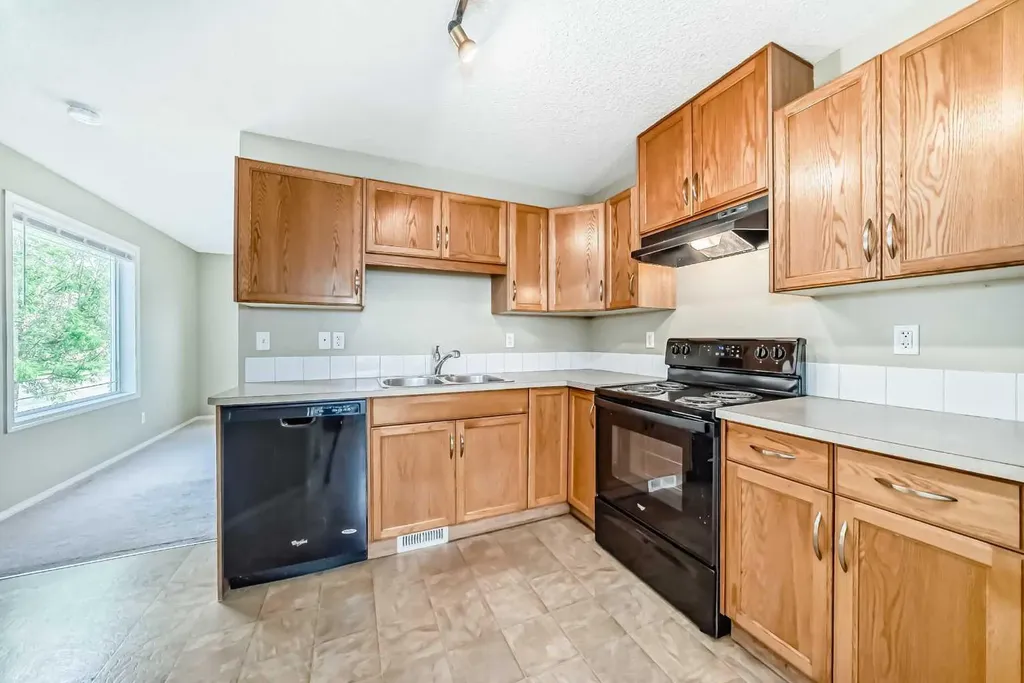 501 Saddlecrest Boulevard NE Calgary AB T3J0G2