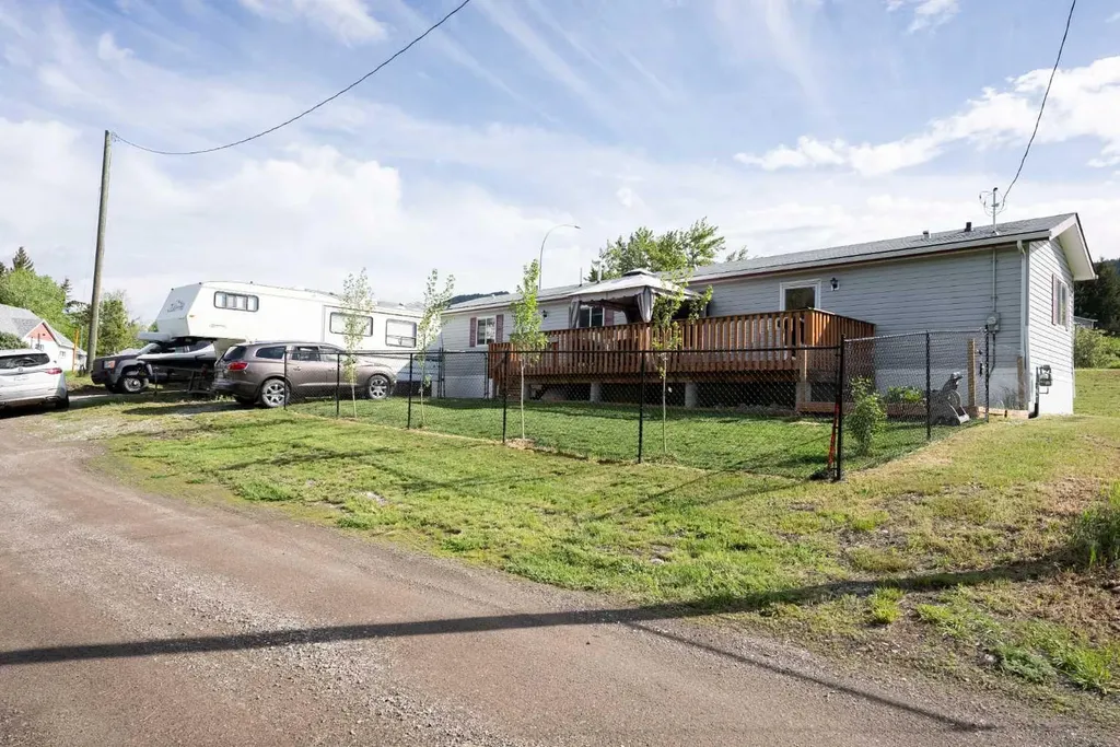22408 27 Avenue Bellevue AB T0K 0C0