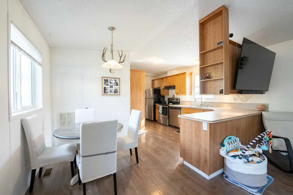 22408 27 Avenue Bellevue AB T0K 0C0