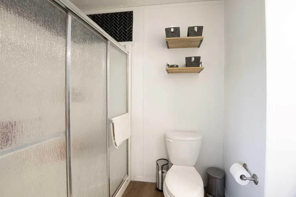 22408 27 Avenue Bellevue AB T0K 0C0
