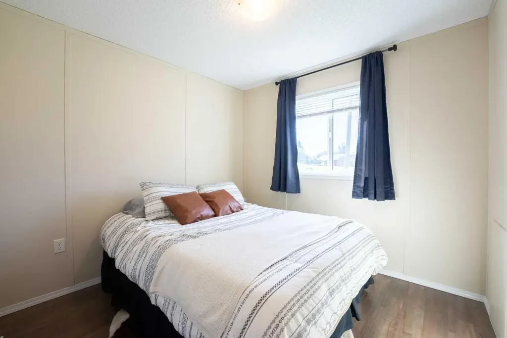 22408 27 Avenue Bellevue AB T0K 0C0