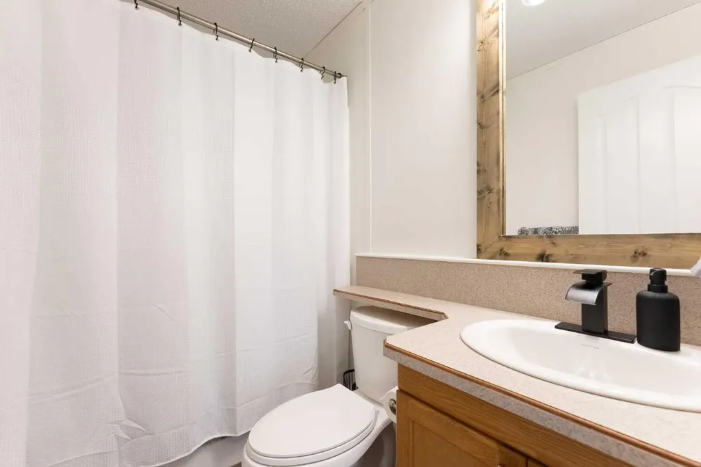 22408 27 Avenue Bellevue AB T0K 0C0