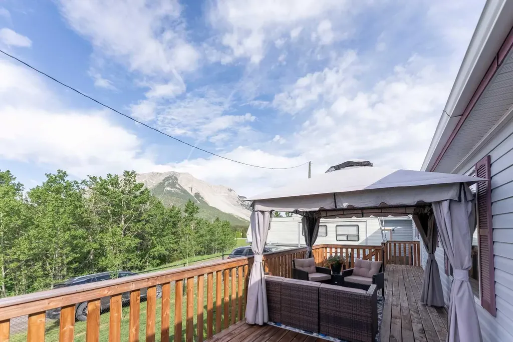 22408 27 Avenue Bellevue AB T0K 0C0