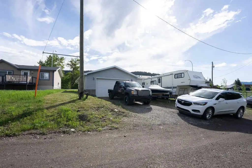22408 27 Avenue Bellevue AB T0K 0C0