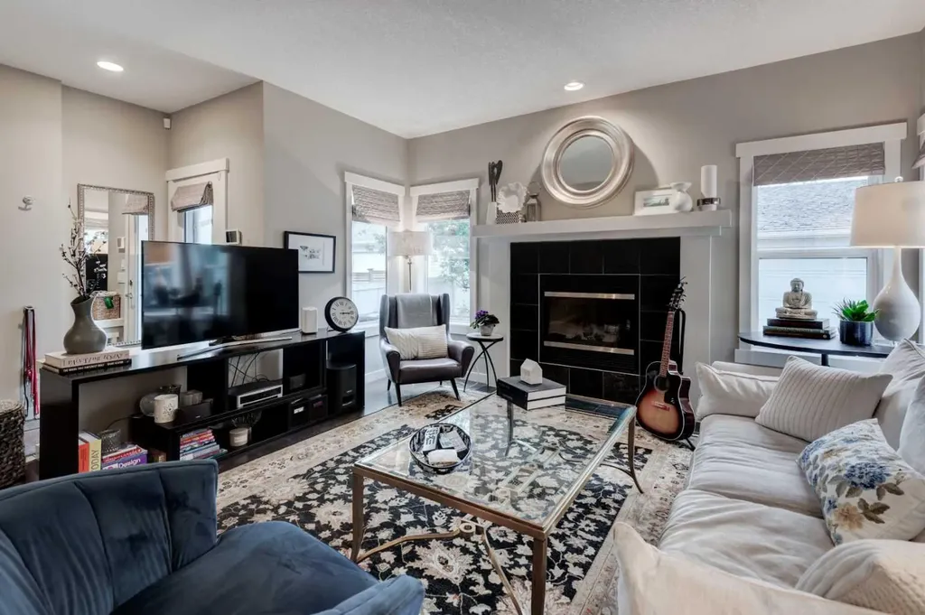 78 Ypres Green SW Calgary AB T2T 6M1