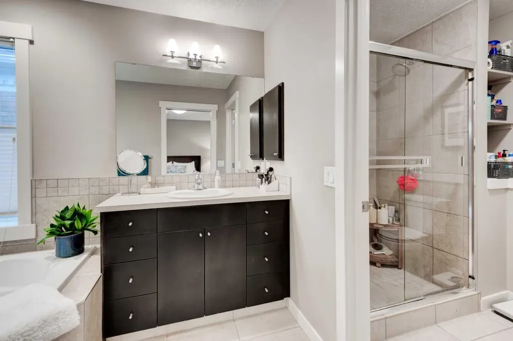 78 Ypres Green SW Calgary AB T2T 6M1