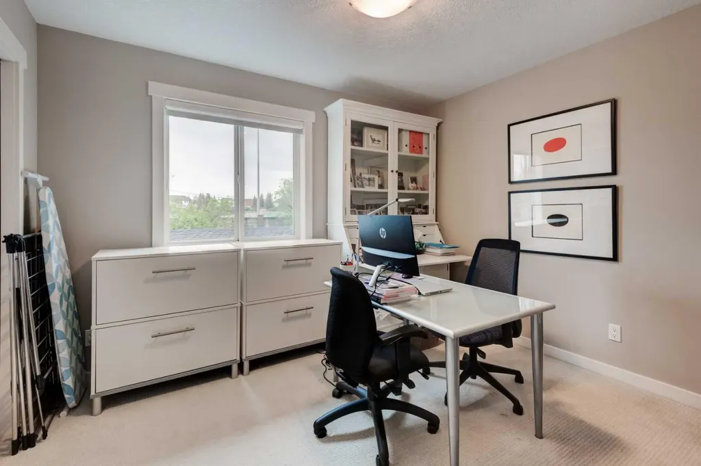 78 Ypres Green SW Calgary AB T2T 6M1