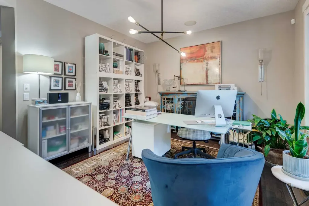 78 Ypres Green SW Calgary AB T2T 6M1