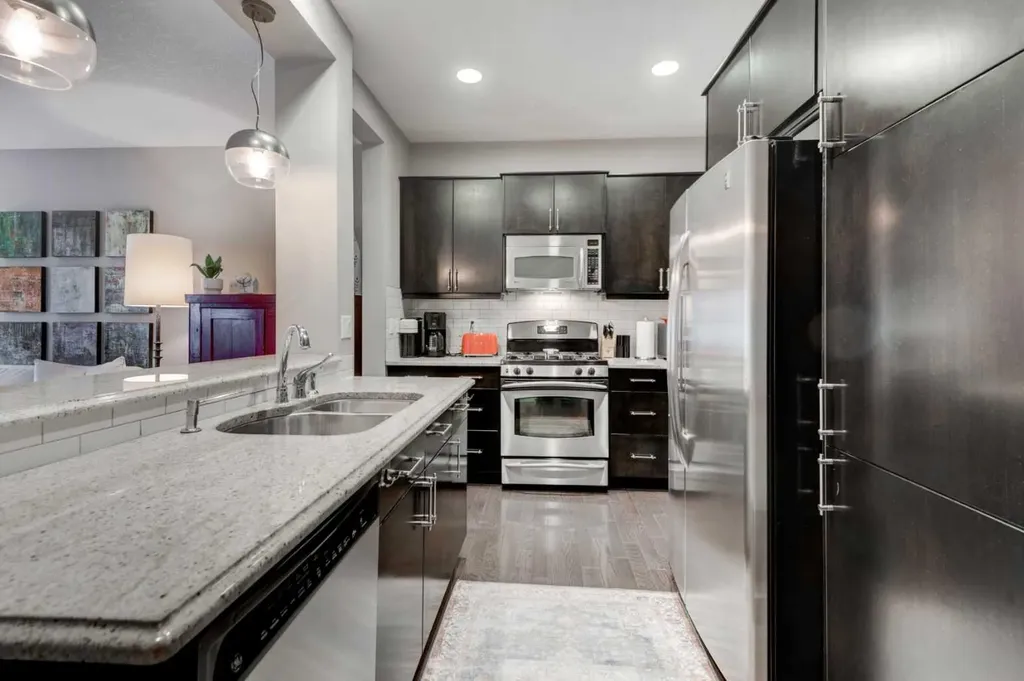 78 Ypres Green SW Calgary AB T2T 6M1