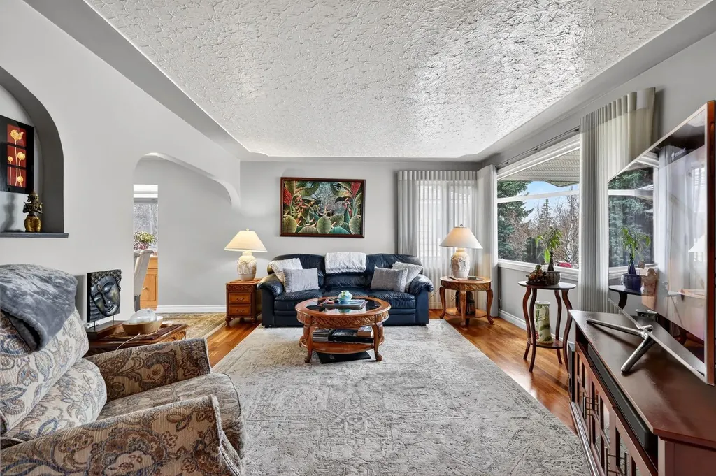 2316 Richmond Road SW Calgary AB T2T 5E4