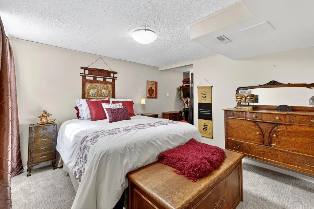 2316 Richmond Road SW Calgary AB T2T 5E4