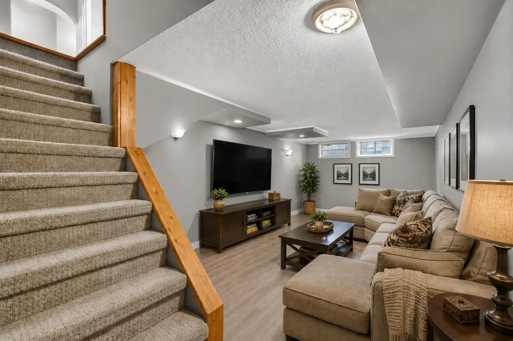 2316 Richmond Road SW Calgary AB T2T 5E4