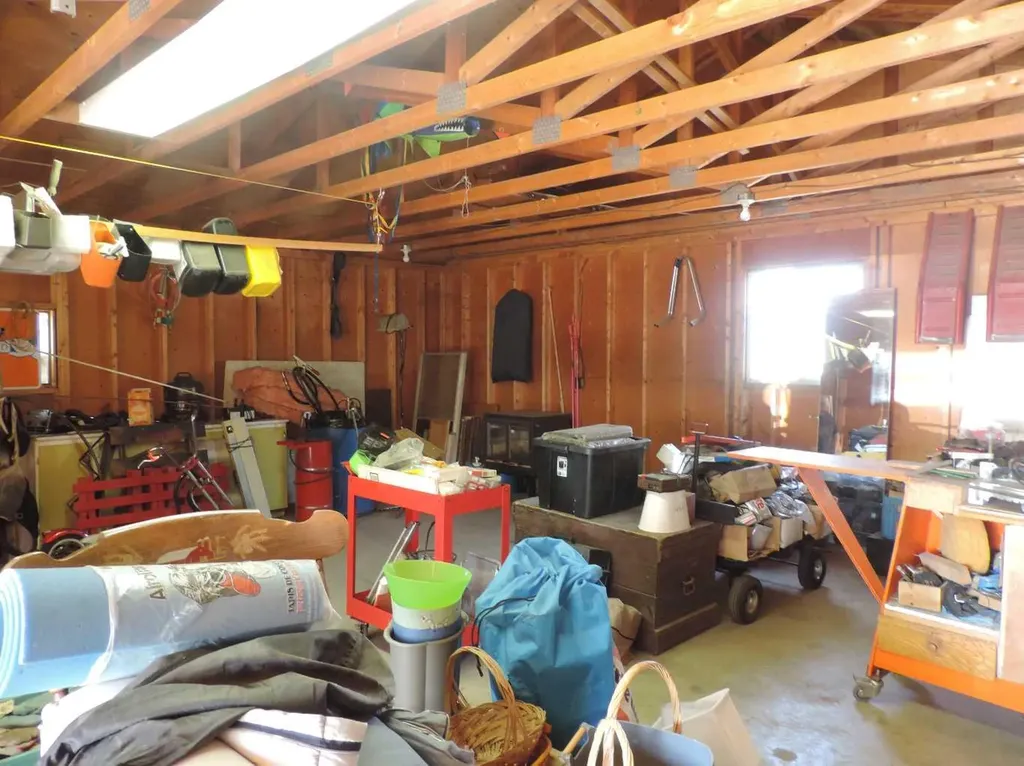 5048 51 Rimbey AB T0C 2J0