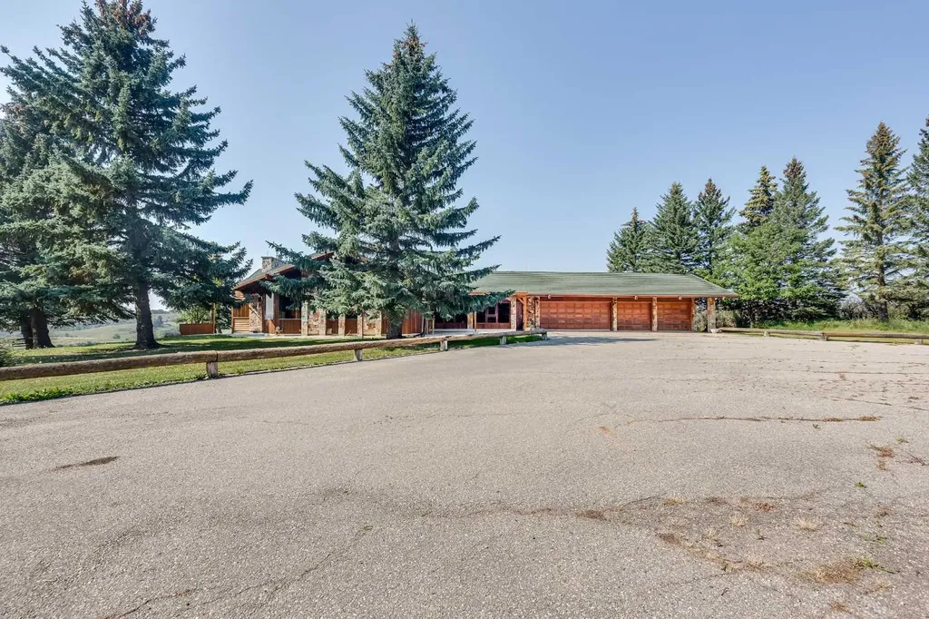 273167 Range Road 25 Rural Rocky View County AB T4B 4P6