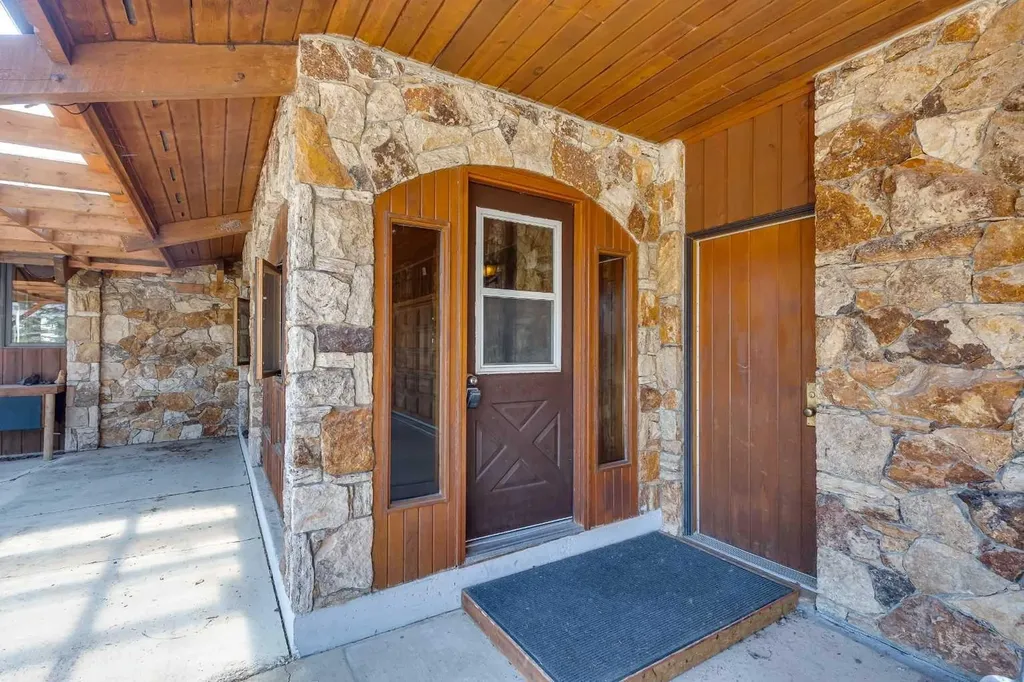 273167 Range Road 25 Rural Rocky View County AB T4B 4P6