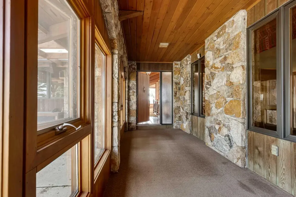 273167 Range Road 25 Rural Rocky View County AB T4B 4P6