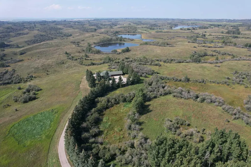 273167 Range Road 25 Rural Rocky View County AB T4B 4P6