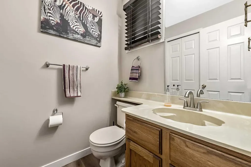36 Millside Way SW Calgary AB T2Y 2P7