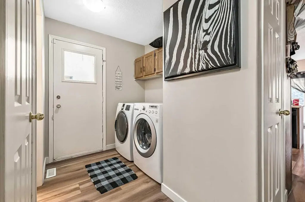 36 Millside Way SW Calgary AB T2Y 2P7