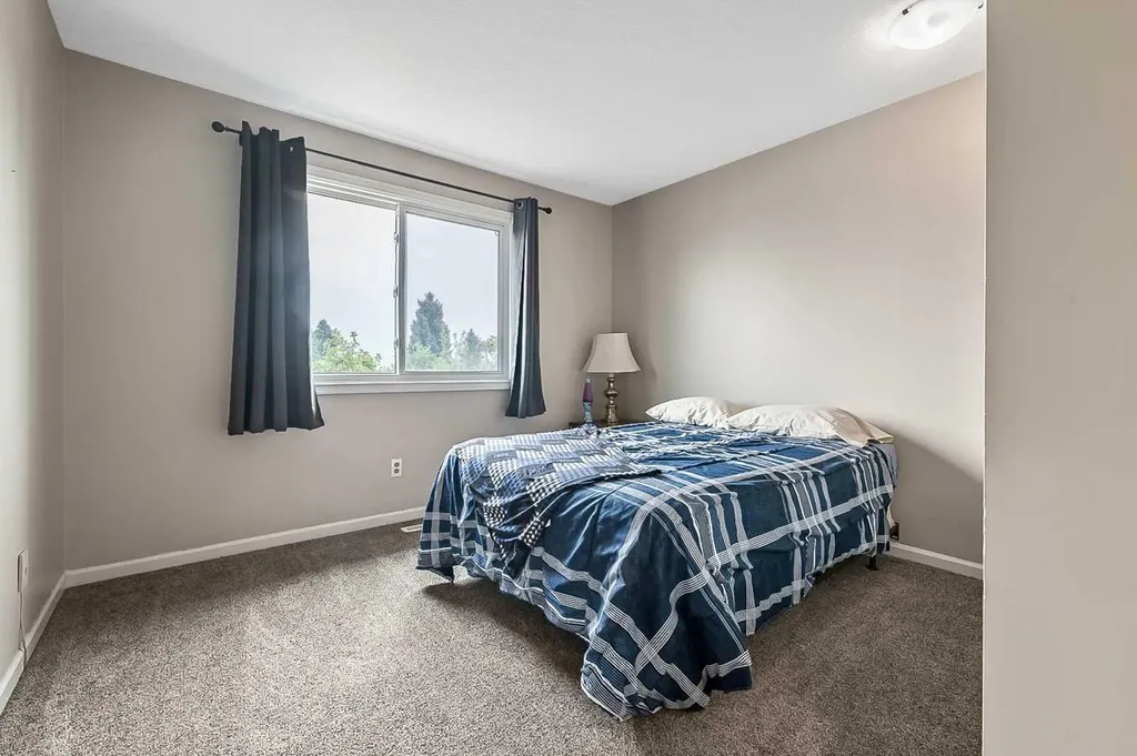 36 Millside Way SW Calgary AB T2Y 2P7
