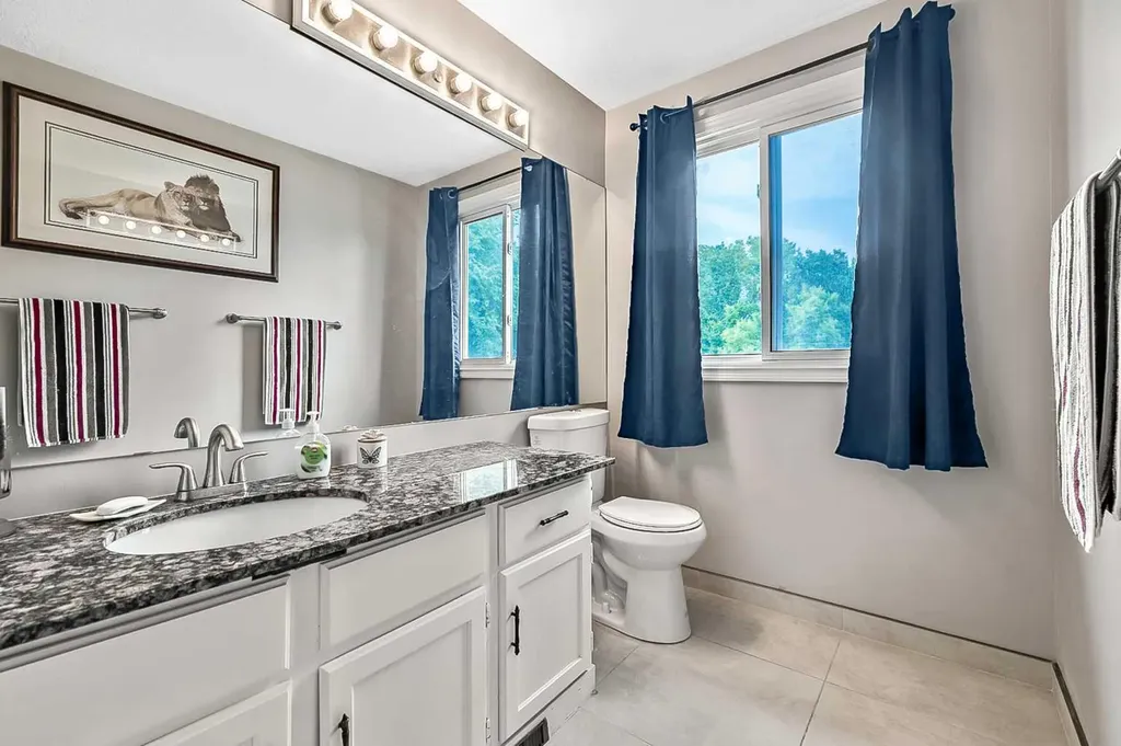 36 Millside Way SW Calgary AB T2Y 2P7