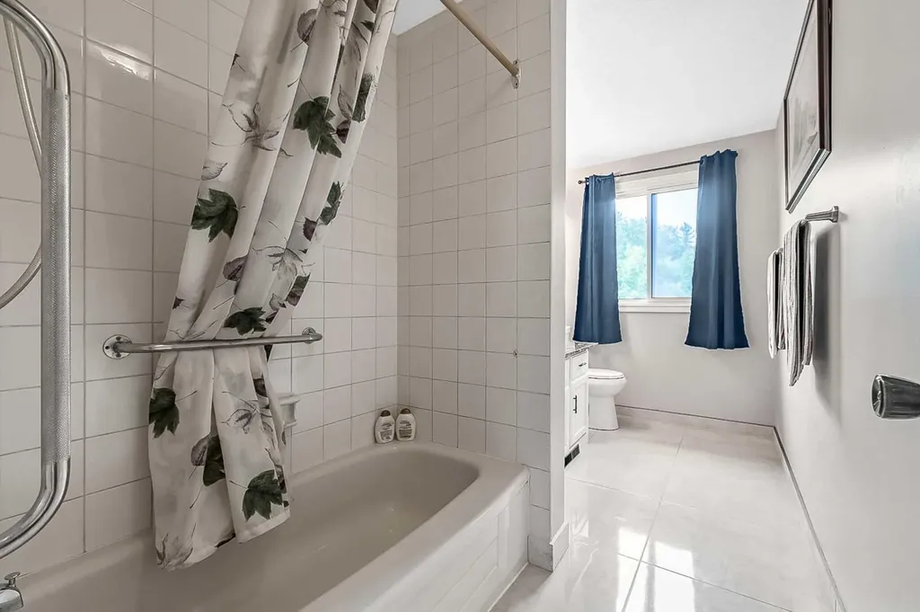 36 Millside Way SW Calgary AB T2Y 2P7