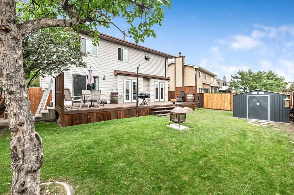36 Millside Way SW Calgary AB T2Y 2P7