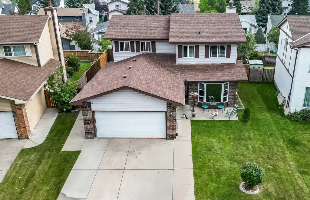 36 Millside Way SW Calgary AB T2Y 2P7